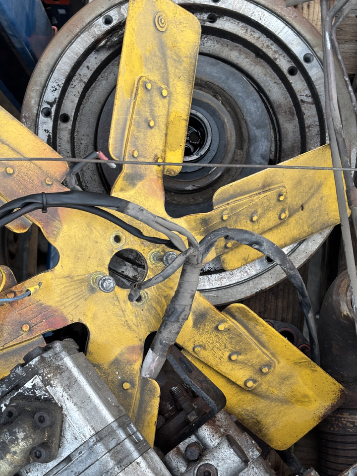 Perkins 1004.4 1004.4T 1006.6 Silnik Pokrywa Silnika Obudowa Tryb CZĘŚCI 3716C03C/3 - Motor y piezas para Maquinaria de construcción: foto 5 Perkins 1004.4 1004.4T 1006.6 Silnik Pokrywa Silnika Obudowa Tryb CZĘŚCI 3716C03C/3 - Motor y piezas para Maquinaria de construcción: foto 5