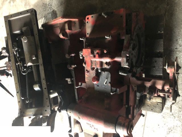 Case 885 895 795 785 685 995 - Ramiona Podnośnika Tylny Most Tryby Zwolnica Obudowa Skrzyni - Piezas de recambio para Tractor: foto 4 Case 885 895 795 785 685 995 - Ramiona Podnośnika Tylny Most Tryby Zwolnica Obudowa Skrzyni - Piezas de recambio para Tractor: foto 4