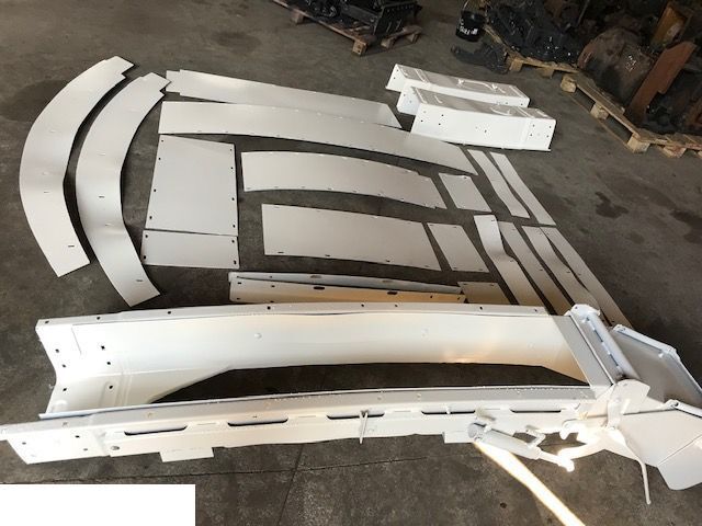 Claas Jaguar 930 950 980 - Tunel / Rura Wyrzutu - Piezas de recambio para Cosechadora de granos: foto 4 Claas Jaguar 930 950 980 - Tunel / Rura Wyrzutu - Piezas de recambio para Cosechadora de granos: foto 4