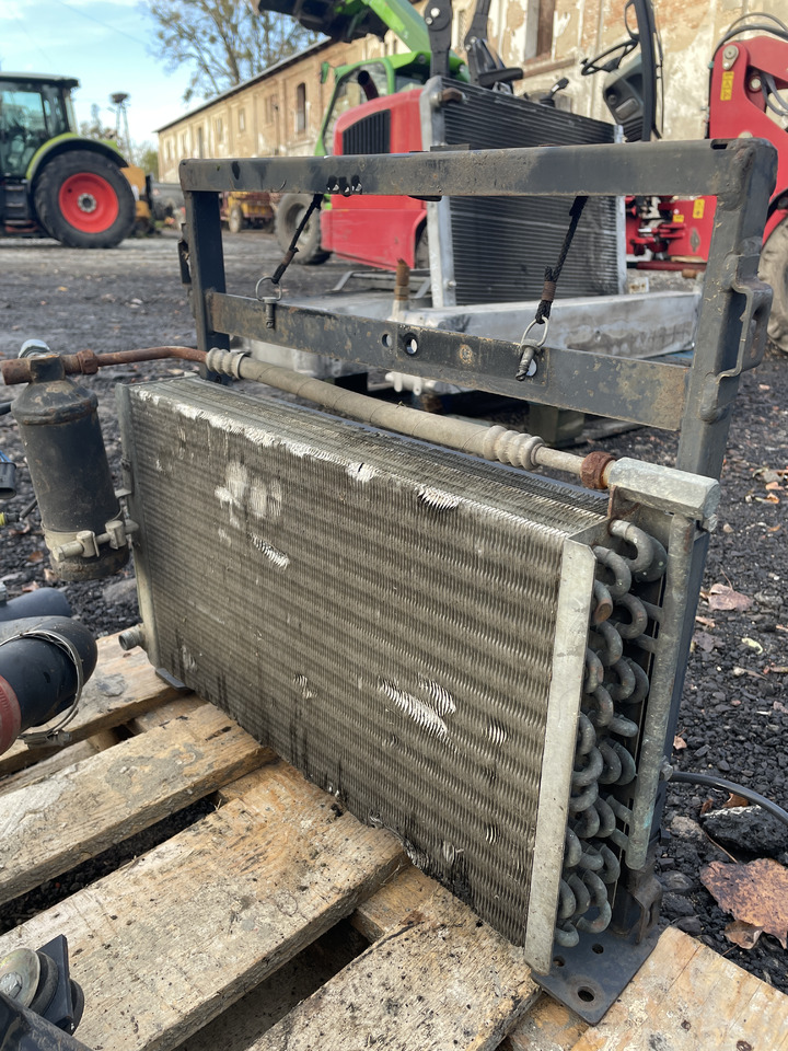 Same Rubin 150 - chłodnica - Enfriador de aceite: foto 3 Same Rubin 150 - chłodnica - Enfriador de aceite: foto 3