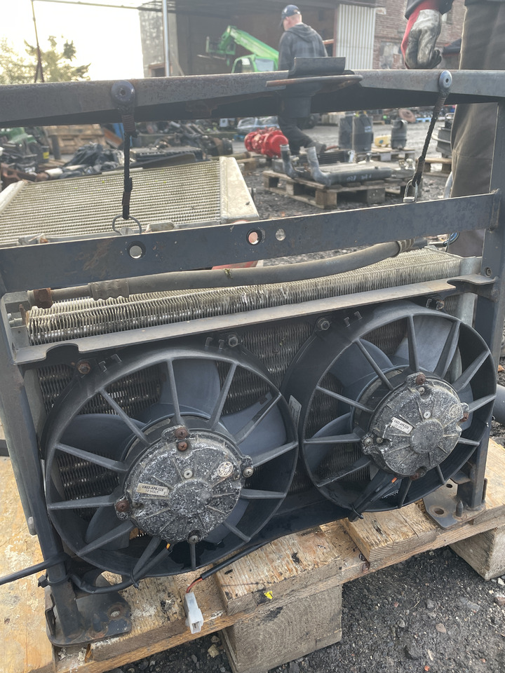 Same Rubin 150 - chłodnica - Enfriador de aceite: foto 2 Same Rubin 150 - chłodnica - Enfriador de aceite: foto 2