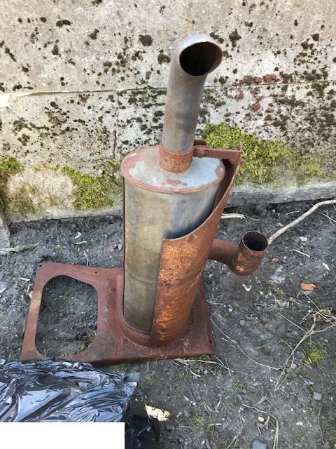 Volvo L30 L35 Tłumik / Wydech - Silenciador para Cargadora de ruedas: foto 2 Volvo L30 L35 Tłumik / Wydech - Silenciador para Cargadora de ruedas: foto 2