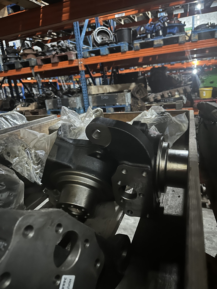 Zwrotnica Carraro 12868 , 12869 , 11811 , - Mangueta para Maquinaria agrícola: foto 1 Zwrotnica Carraro 12868 , 12869 , 11811 , - Mangueta para Maquinaria agrícola: foto 1