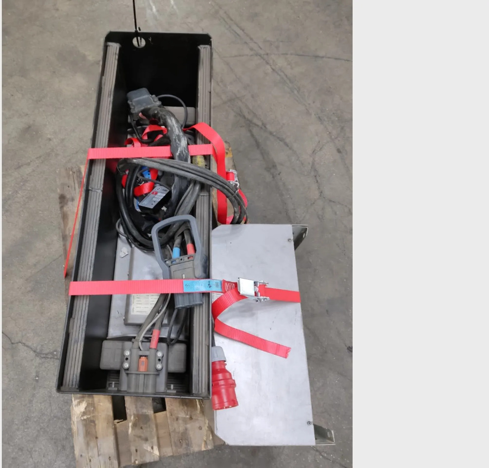Battery 24V 240Ah - Acumulador para Equipo de manutención: foto 4 Battery 24V 240Ah - Acumulador para Equipo de manutención: foto 4
