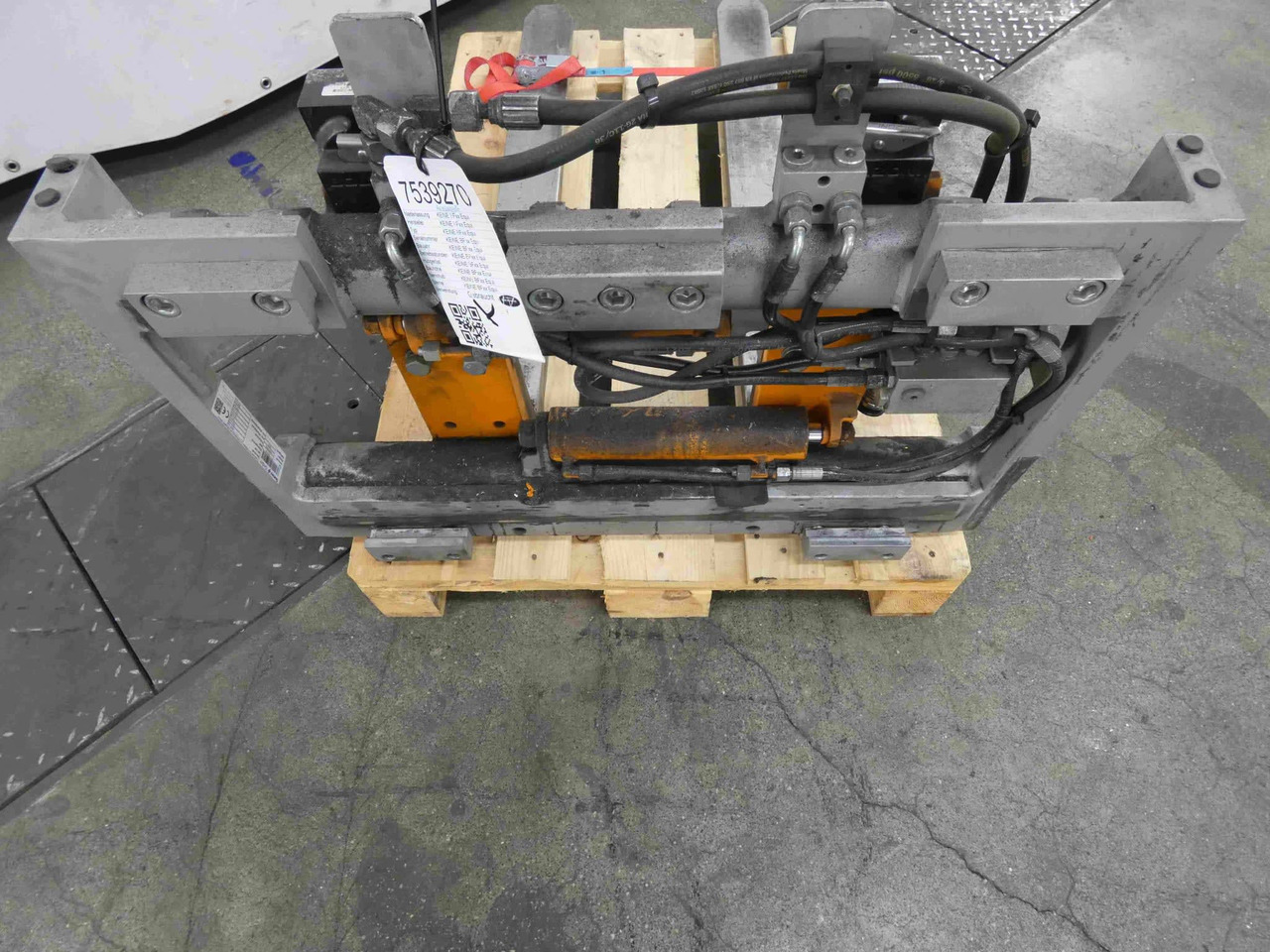 Durwen Fork positioner FEM 2 RZV25 - Implemento para Equipo de manutención: foto 5 Durwen Fork positioner FEM 2 RZV25 - Implemento para Equipo de manutención: foto 5