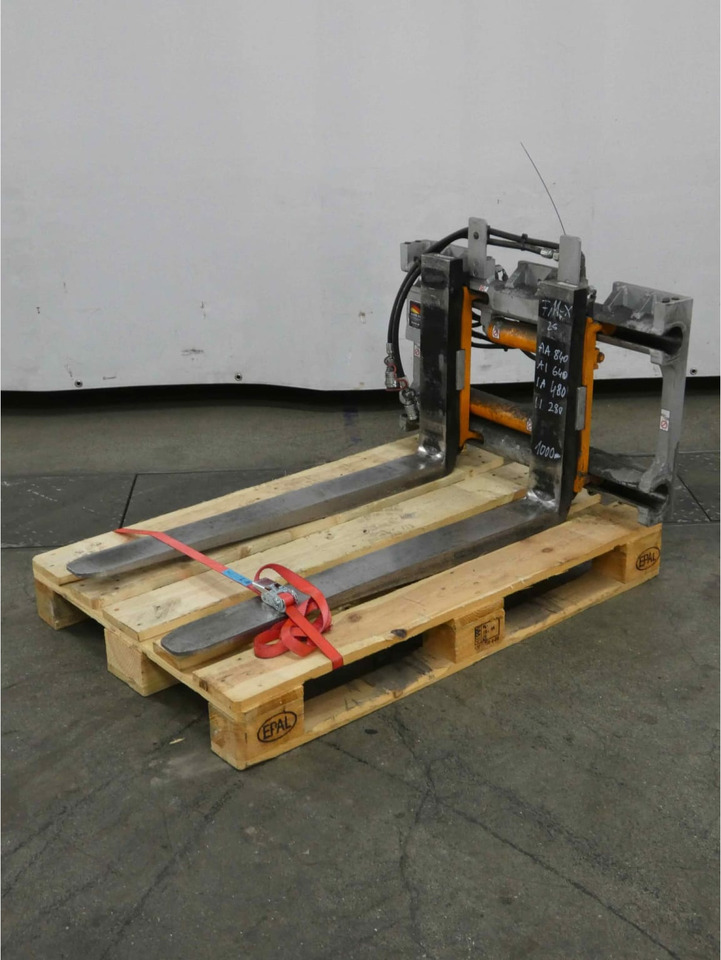 Durwen Fork positioner FEM 2 RZV25 - Implemento para Equipo de manutención: foto 1 Durwen Fork positioner FEM 2 RZV25 - Implemento para Equipo de manutención: foto 1