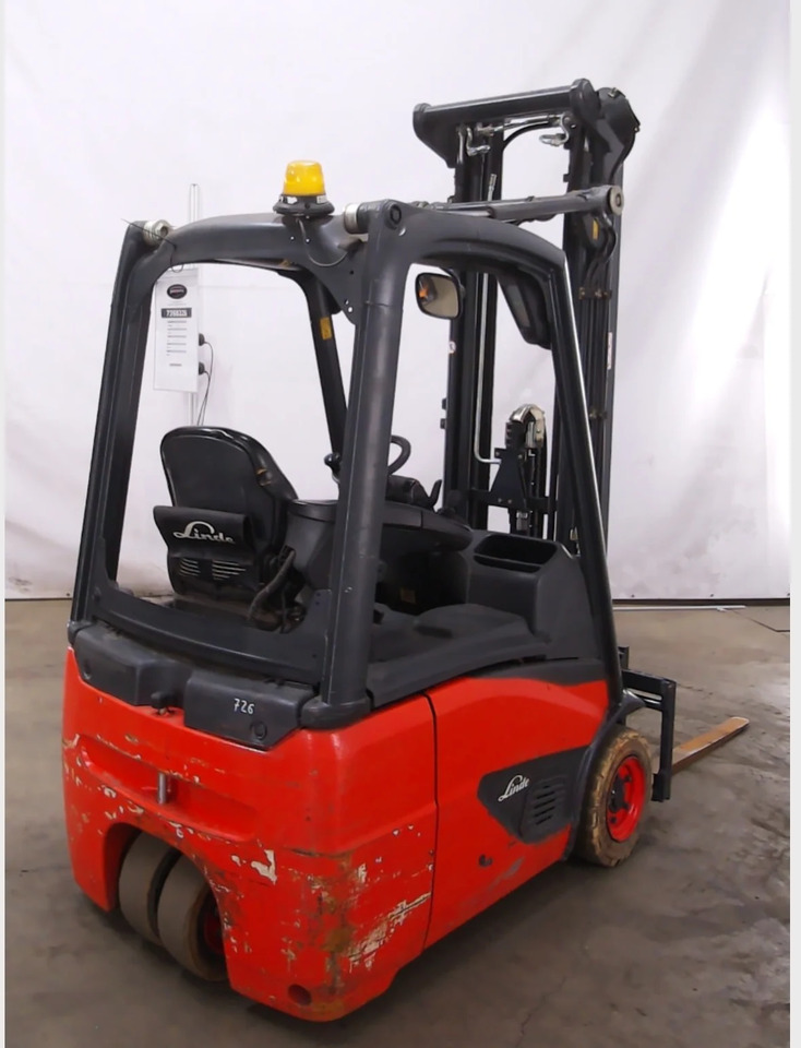 Linde E15 - Carretilla elevadora eléctrica: foto 3 Linde E15 - Carretilla elevadora eléctrica: foto 3