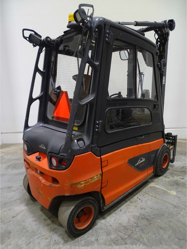Linde E25L-01 - Carretilla elevadora eléctrica: foto 3 Linde E25L-01 - Carretilla elevadora eléctrica: foto 3