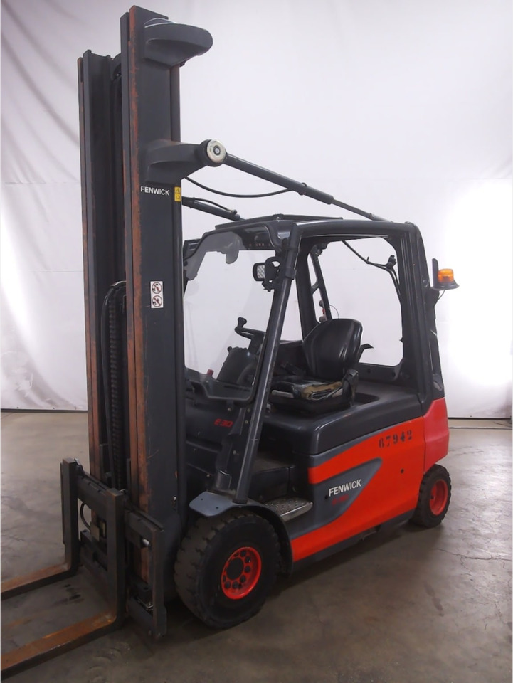 Linde E30L-01 - Carretilla elevadora eléctrica: foto 1 Linde E30L-01 - Carretilla elevadora eléctrica: foto 1