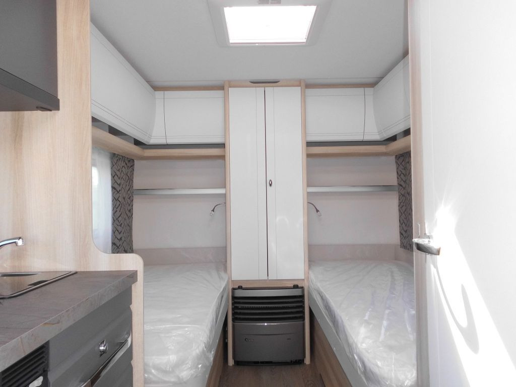 Hobby De Luxe 460 LU Lagerabverkauf! - Caravana: foto 1 Hobby De Luxe 460 LU Lagerabverkauf! - Caravana: foto 1