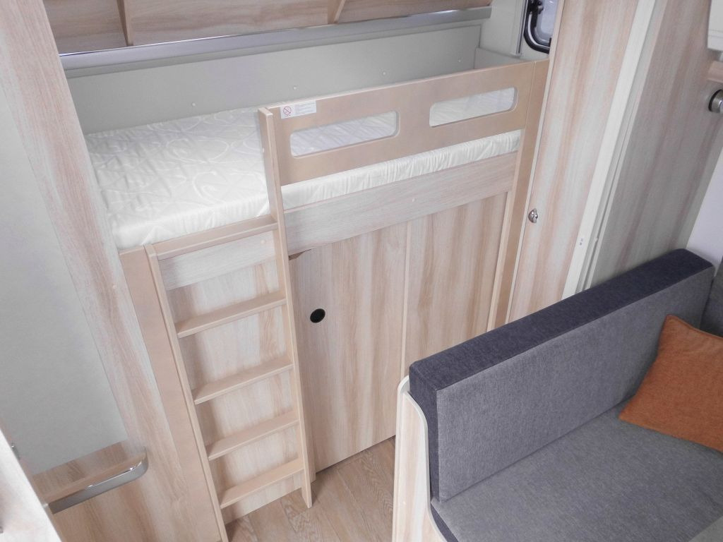 Caravana Hobby De Luxe 540 KMFe 2026 GARAGE AUTARK 1800kg.: foto 12 Caravana Hobby De Luxe 540 KMFe 2026 GARAGE AUTARK 1800kg.: foto 12