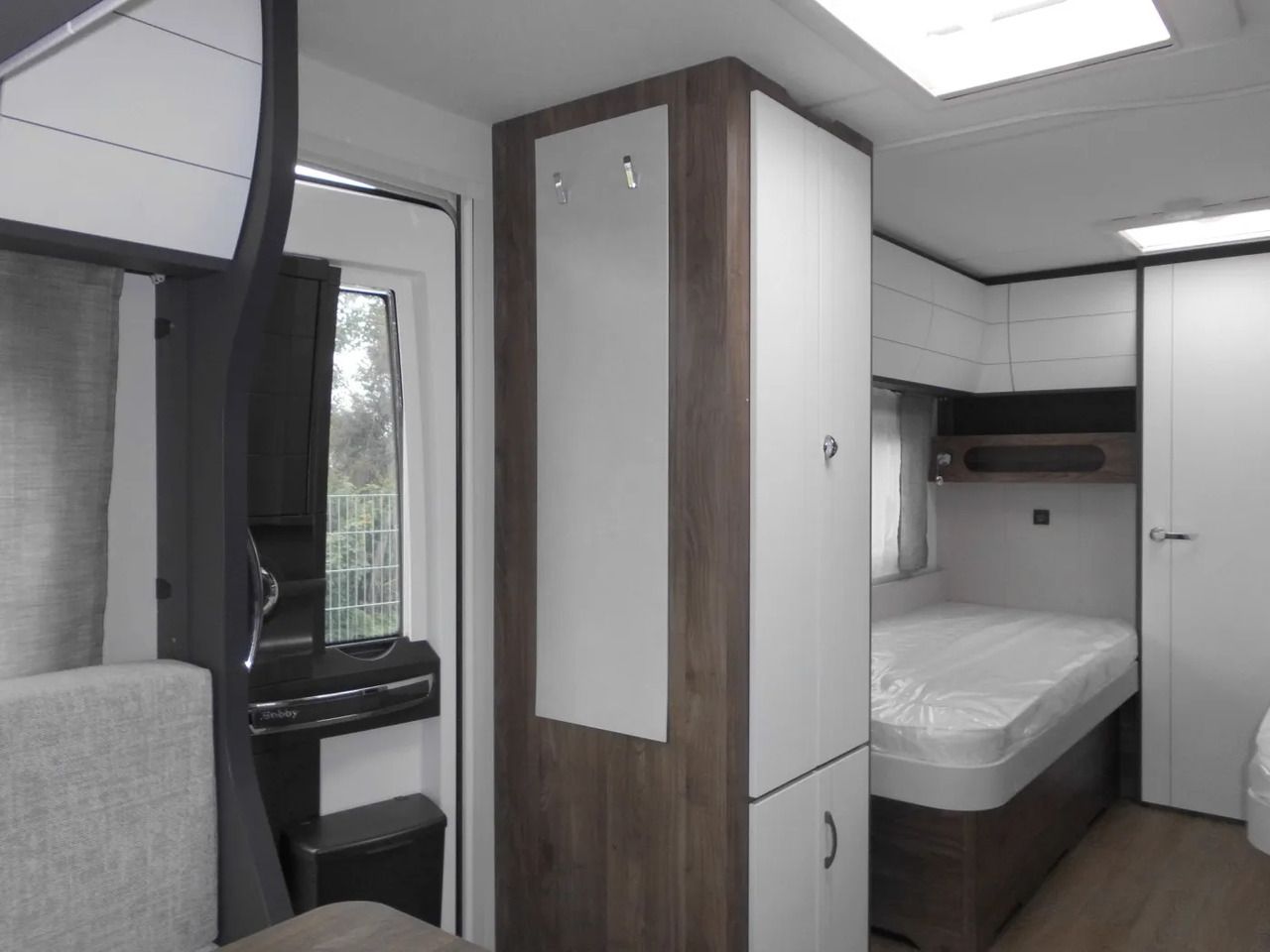 Caravana nuevo Hobby Excellent Edition 540 WLU 2026 2000kg.,: foto 7