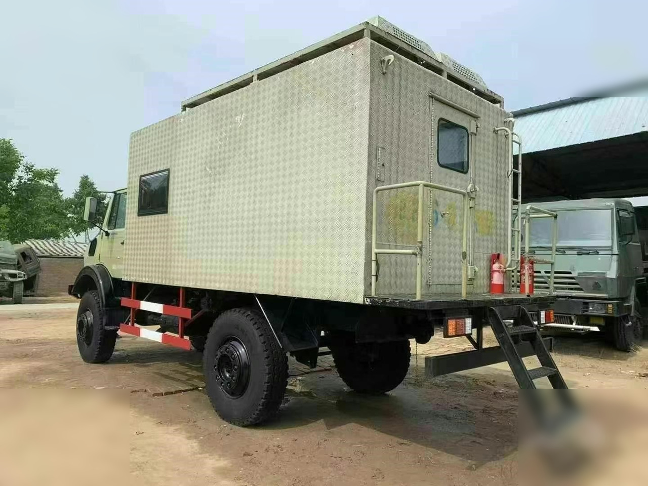 1995 MERCEDES-BENZ UNIMOG 2150 - Chasis camión: foto 4 1995 MERCEDES-BENZ UNIMOG 2150 - Chasis camión: foto 4