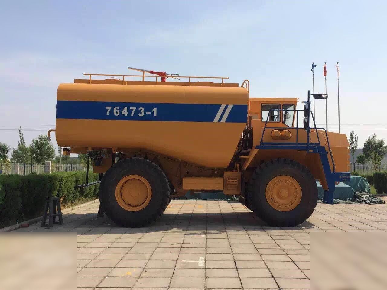 2000 BELAZ 75473 - Dúmper rígido: foto 3 2000 BELAZ 75473 - Dúmper rígido: foto 3