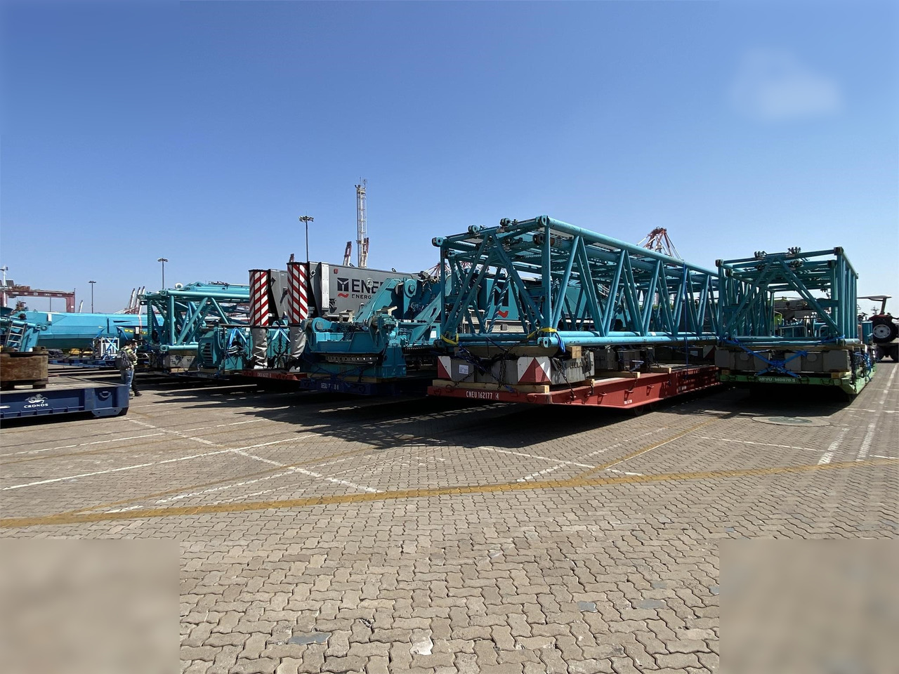 2009 LIEBHERR LTR11200 - Grúa sobre orugas: foto 1 2009 LIEBHERR LTR11200 - Grúa sobre orugas: foto 1