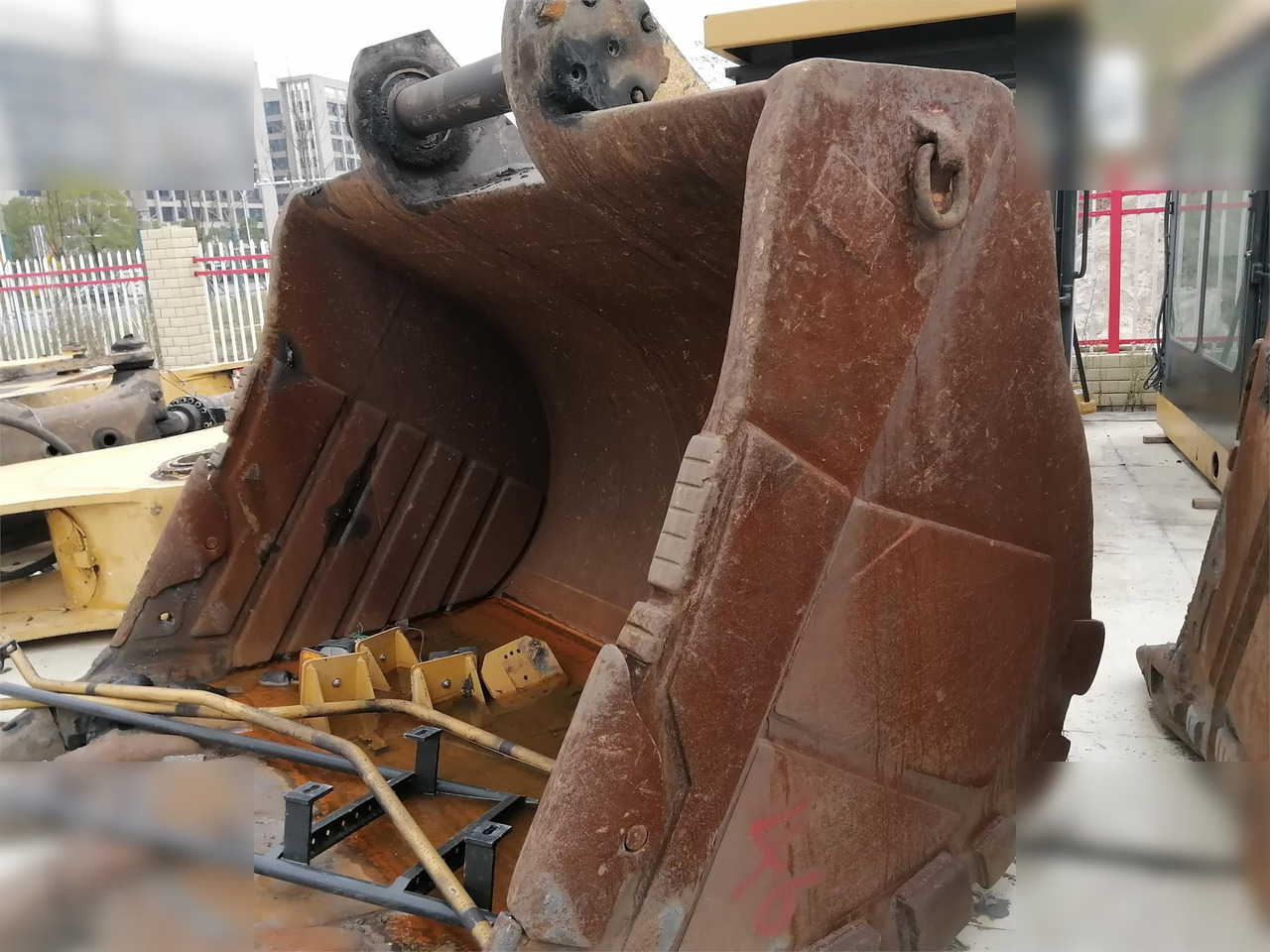 Excavadora de cadenas 2013 CATERPILLAR 6015: foto 6