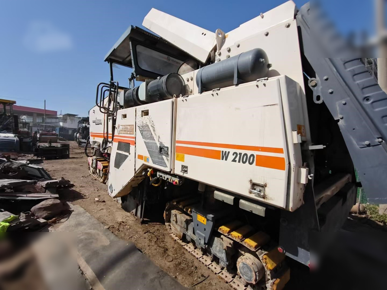 2013 WIRTGEN W2100 - Fresadora en frío: foto 1 2013 WIRTGEN W2100 - Fresadora en frío: foto 1