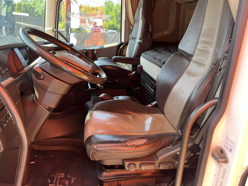 Cabeza tractora Volvo FH 540 6x2 GLOBE XL / ADR / RETARDER / DOUBLE BOGIE: foto 20