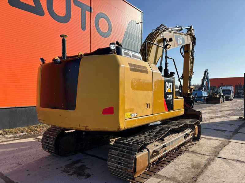 Caterpillar 320 FL 2 BUCKETS / 3D / TILTROTATOR / AC / CENTRAL LUBRICATION - Excavadora de cadenas: foto 5 Caterpillar 320 FL 2 BUCKETS / 3D / TILTROTATOR / AC / CENTRAL LUBRICATION - Excavadora de cadenas: foto 5