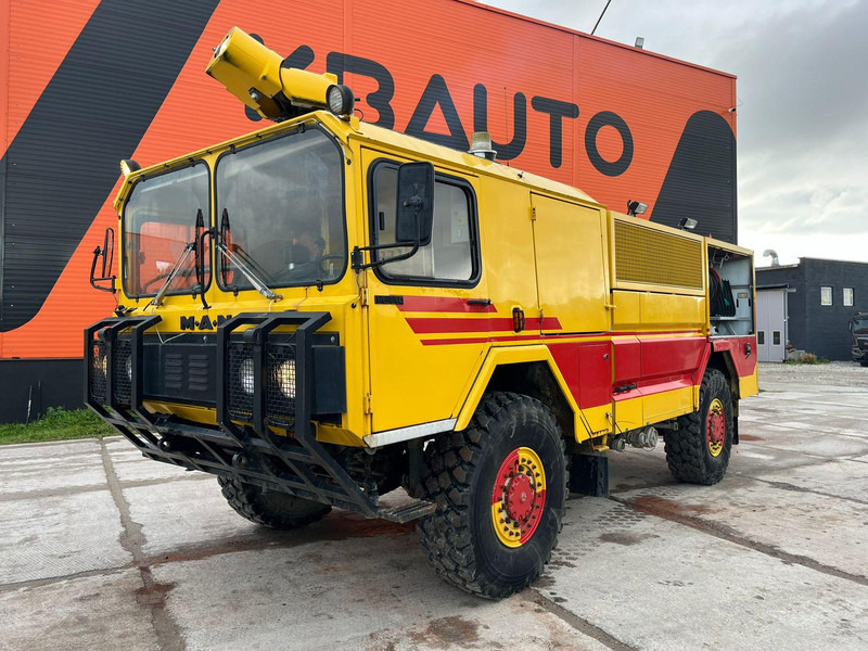 MAN DAF 14.440 4x4 Rosenbauer R280HN2 / 2800 l/min - 15 bar / 300 l/min - 40 bar / tanks 178 + 1546 l - Camión de bomberos: foto 2 MAN DAF 14.440 4x4 Rosenbauer R280HN2 / 2800 l/min - 15 bar / 300 l/min - 40 bar / tanks 178 + 1546 l - Camión de bomberos: foto 2