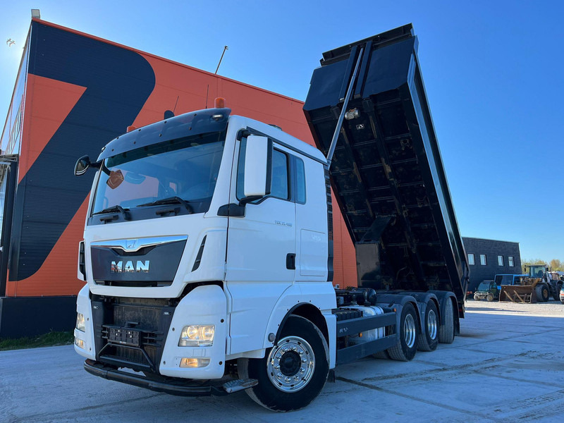 MAN TGX 35.480 8x4*4 BOX L=6105 mm - Volquete camión: foto 2 MAN TGX 35.480 8x4*4 BOX L=6105 mm - Volquete camión: foto 2