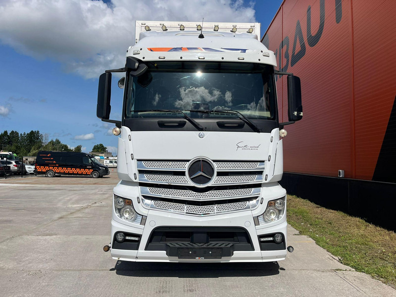 Mercedes-Benz Actros 2551 6x2*4 BOX L=7401mm - Camión caja cerrada: foto 3 Mercedes-Benz Actros 2551 6x2*4 BOX L=7401mm - Camión caja cerrada: foto 3