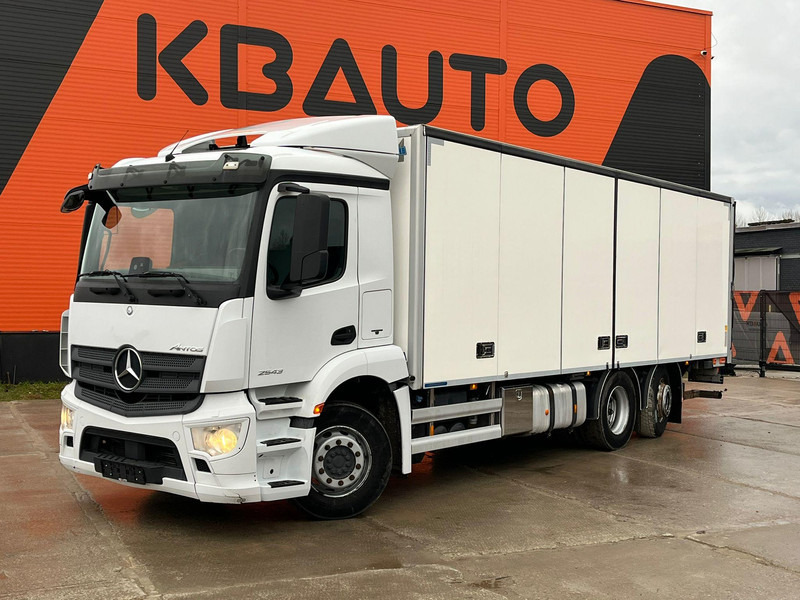 Mercedes-Benz Antos 2543 6x2*4 THERMOKING UT 800 / BOX L=7604 - Frigorífico camión: foto 1 Mercedes-Benz Antos 2543 6x2*4 THERMOKING UT 800 / BOX L=7604 - Frigorífico camión: foto 1