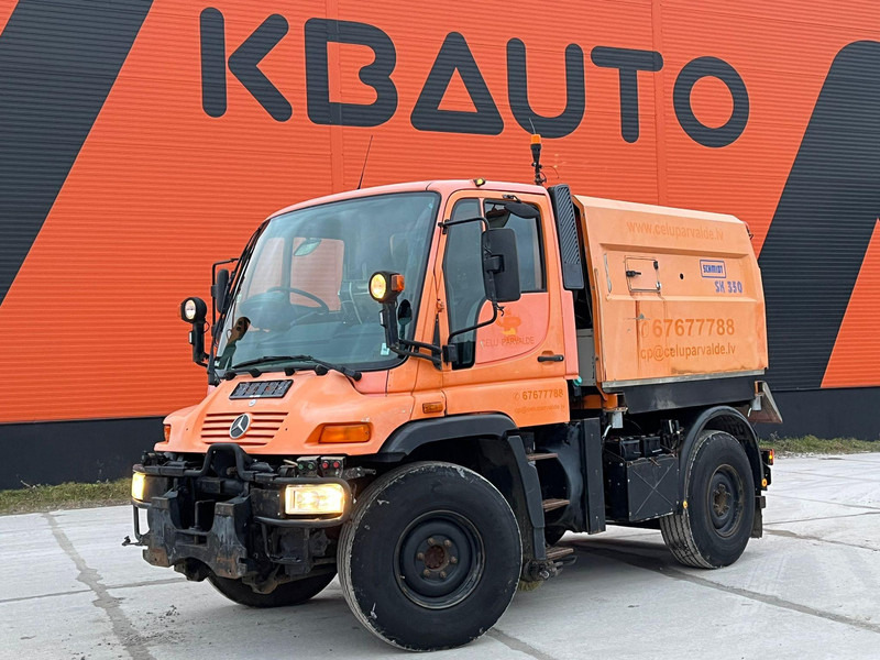 Mercedes-Benz UNIMOG U 300 4x4 TRILETY SK / 6918 hours - Barredora vial: foto 1 Mercedes-Benz UNIMOG U 300 4x4 TRILETY SK / 6918 hours - Barredora vial: foto 1
