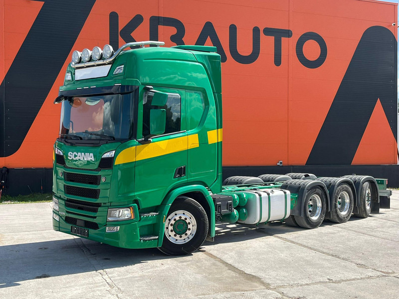Scania R500 8x4*4 9 TON FRONT AXLE / PTO / RETARDER / CHASSIS L=7420 mm - Chasis camión: foto 1 Scania R500 8x4*4 9 TON FRONT AXLE / PTO / RETARDER / CHASSIS L=7420 mm - Chasis camión: foto 1