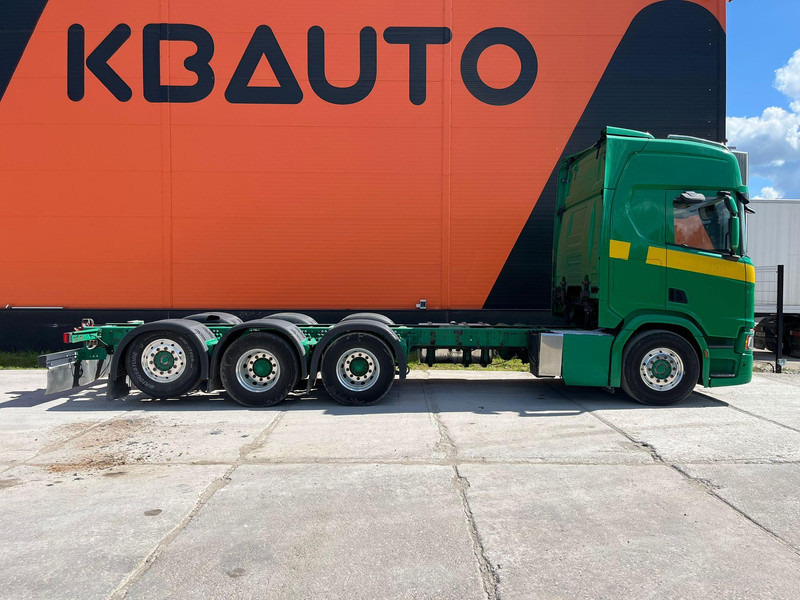 Scania R500 8x4*4 9 TON FRONT AXLE / PTO / RETARDER / CHASSIS L=7420 mm - Chasis camión: foto 5 Scania R500 8x4*4 9 TON FRONT AXLE / PTO / RETARDER / CHASSIS L=7420 mm - Chasis camión: foto 5