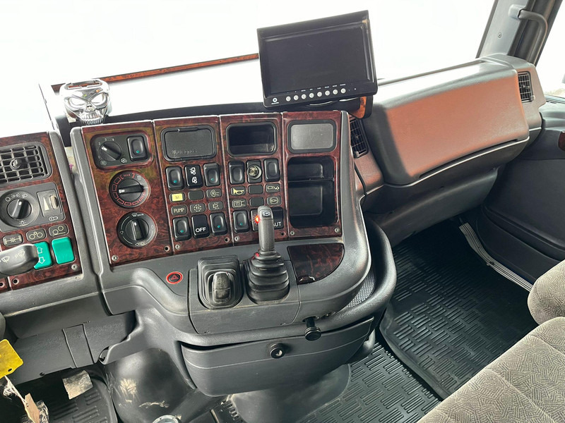 Leasing financiero de Scania T 144 460 6x2 V8 TORPEDO / FULL STEEL / DRUM BRAKES / BIG AXLE / BOX L=4701 mm leasing Scania T 144 460 6x2 V8 TORPEDO / FULL STEEL / DRUM BRAKES / BIG AXLE / BOX L=4701 mm: foto 20