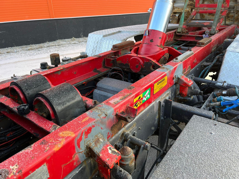 Leasing financiero de Scania T 144 460 6x2 V8 TORPEDO / FULL STEEL / DRUM BRAKES / BIG AXLE / BOX L=4701 mm leasing Scania T 144 460 6x2 V8 TORPEDO / FULL STEEL / DRUM BRAKES / BIG AXLE / BOX L=4701 mm: foto 14