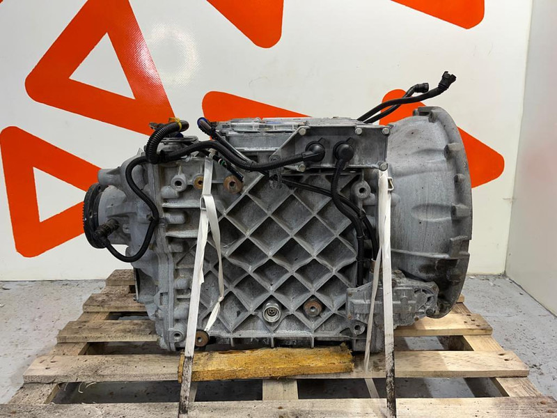 Volvo AT2612D GEARBOX / 3190666 / 22106301 / 21536238 - Caja de cambios para Camión: foto 1 Volvo AT2612D GEARBOX / 3190666 / 22106301 / 21536238 - Caja de cambios para Camión: foto 1