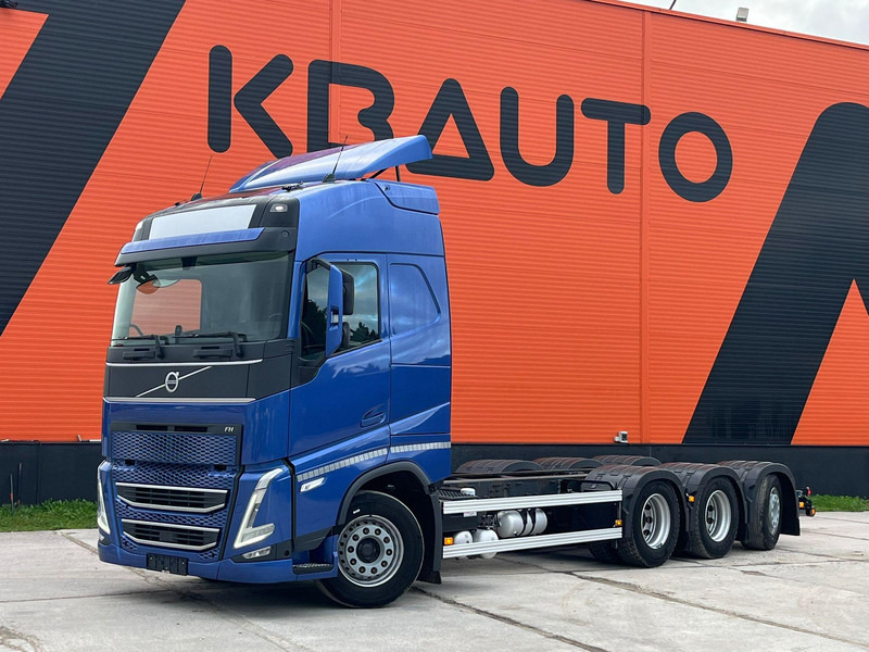 Volvo FH 500 8x4*4 GLOBE XL / RETARDER / CHASSIS L=7589 mm - Chasis camión: foto 1 Volvo FH 500 8x4*4 GLOBE XL / RETARDER / CHASSIS L=7589 mm - Chasis camión: foto 1