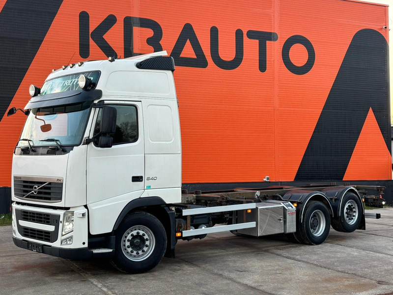 Volvo FH 540 6x2 LOW CHECKED MILEAGE ! / RETARDER / CHASSIS L=6975 mm - Chasis camión: foto 1 Volvo FH 540 6x2 LOW CHECKED MILEAGE ! / RETARDER / CHASSIS L=6975 mm - Chasis camión: foto 1