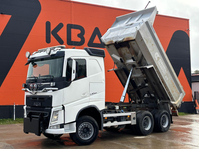 Volvo FH 540 6x4 RETARDER / TANDEM AXLE LIFT / SNOWPLOW EQUIPMENT / BOX L = 4473 mm - Volquete camión: foto 2 Volvo FH 540 6x4 RETARDER / TANDEM AXLE LIFT / SNOWPLOW EQUIPMENT / BOX L = 4473 mm - Volquete camión: foto 2