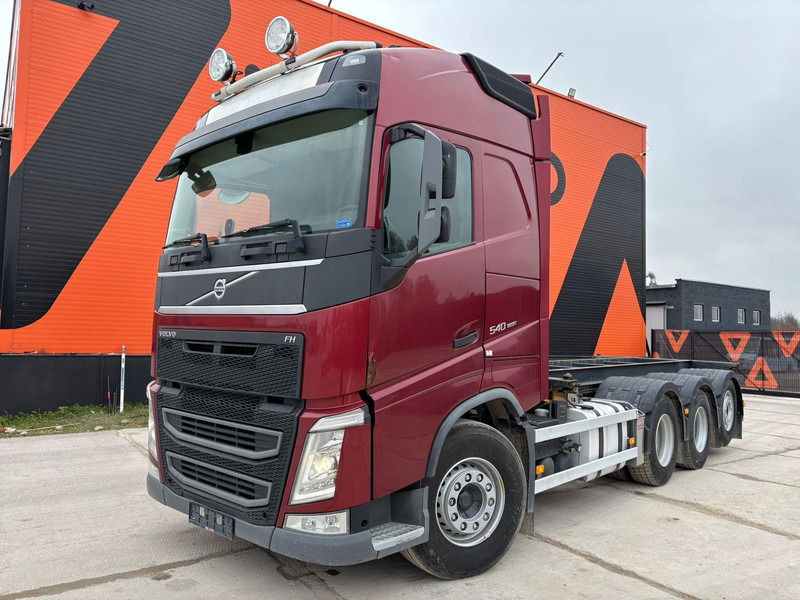 Volvo FH 540 8x4*4 CHASSIS L=6124 mm - Chasis camión: foto 2 Volvo FH 540 8x4*4 CHASSIS L=6124 mm - Chasis camión: foto 2