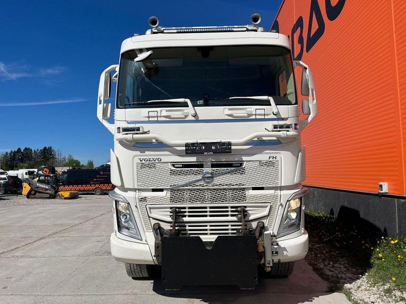 Volvo FH 540 8x4 RETARDER / TANDEM AXLE LIFT / BIG AXLES / BOX L=5704 mm - Volquete camión: foto 3 Volvo FH 540 8x4 RETARDER / TANDEM AXLE LIFT / BIG AXLES / BOX L=5704 mm - Volquete camión: foto 3