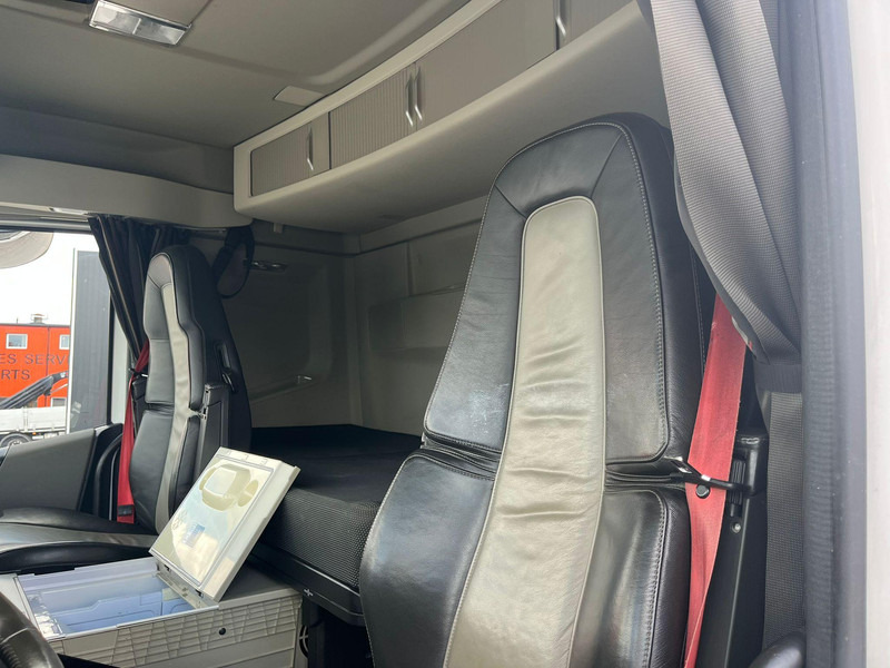 Volquete camión Volvo FH 540 8x4 RETARDER / TANDEM AXLE LIFT / BOX L=5501 mm: foto 19 Volquete camión Volvo FH 540 8x4 RETARDER / TANDEM AXLE LIFT / BOX L=5501 mm: foto 19