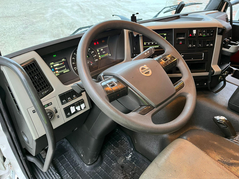 Leasing financiero de Volvo FM 500 8x2*6 COMBI / EXTENDABLE PLATFORM + TRACTOR / PK65002 + JIB + WINCH / PLATFORM L=6498 mm leasing Volvo FM 500 8x2*6 COMBI / EXTENDABLE PLATFORM + TRACTOR / PK65002 + JIB + WINCH / PLATFORM L=6498 mm: foto 15