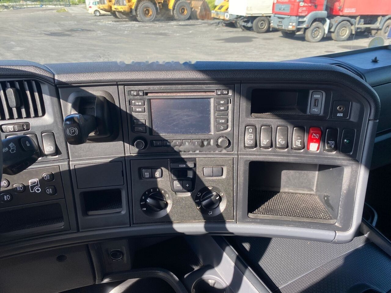 Cabeza tractora Scania R490: foto 15