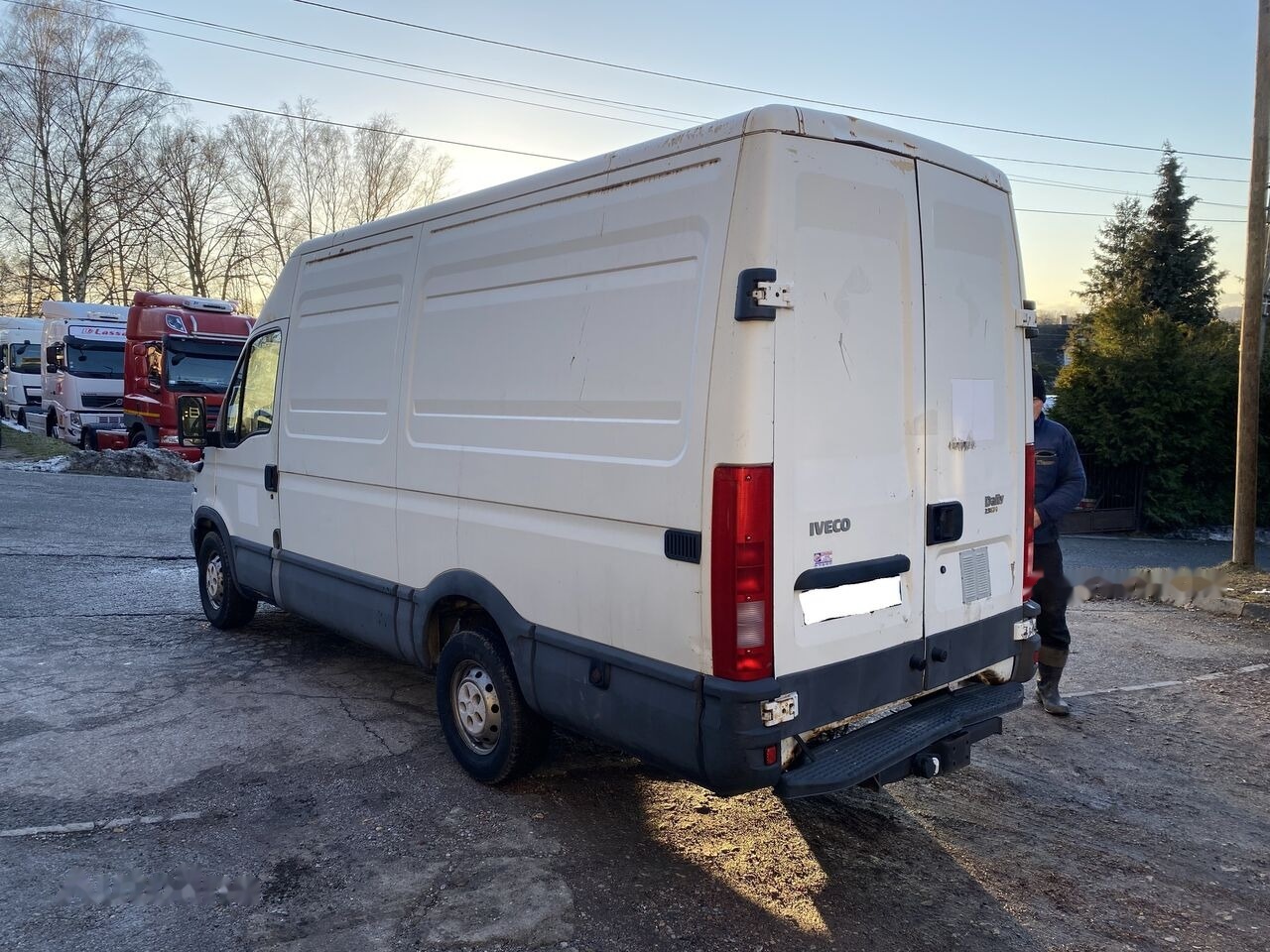 IVECO Daily 35S12 - Furgón: foto 3 IVECO Daily 35S12 - Furgón: foto 3