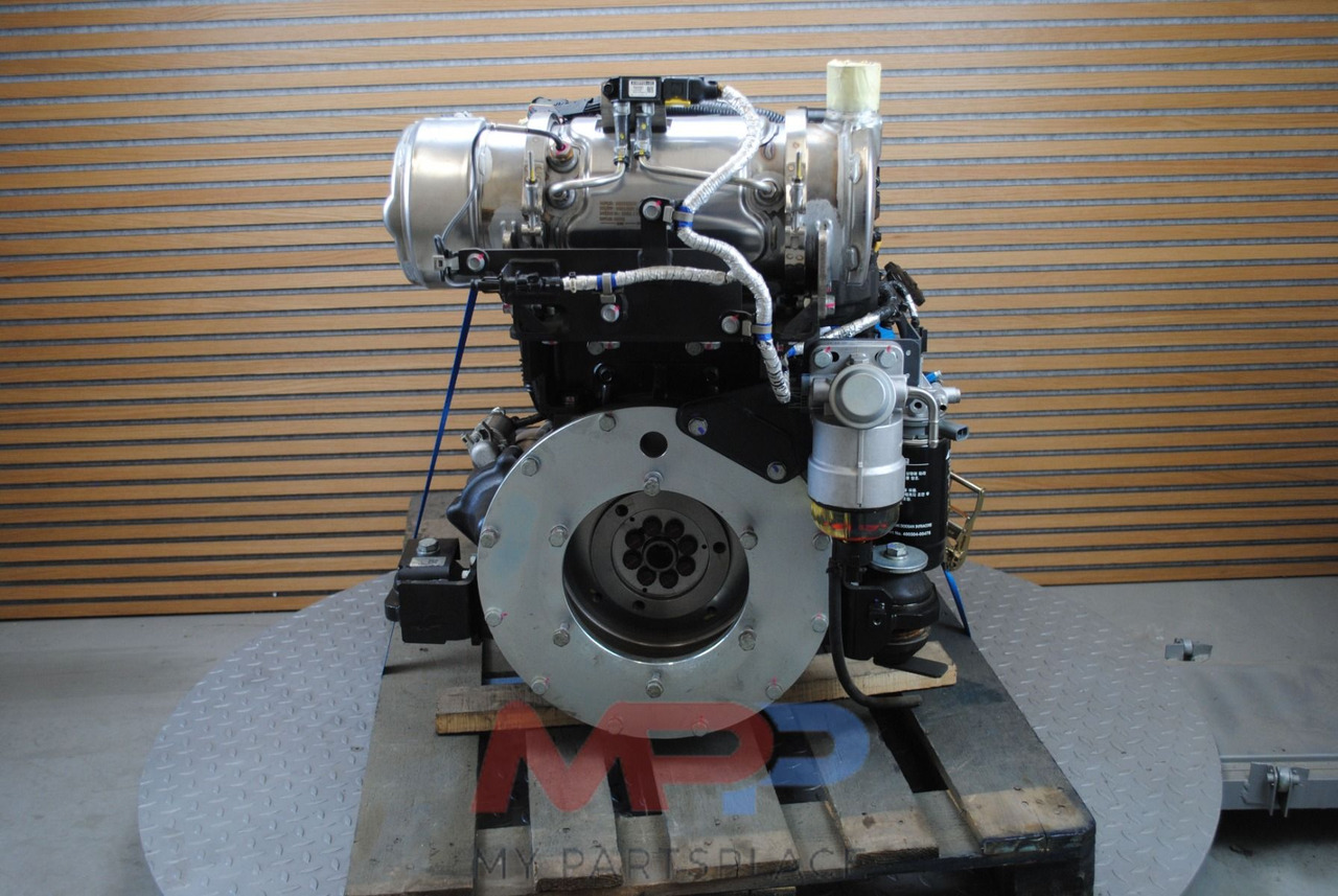 Doosan DM02 - Bobcat D24 - Motor: foto 1 Doosan DM02 - Bobcat D24 - Motor: foto 1