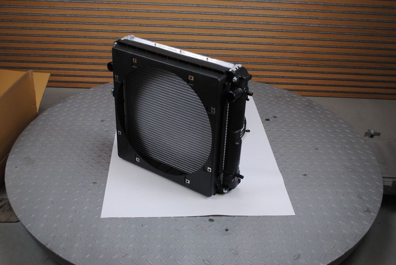 Yanmar Yanmar Radiator 129601-44500 - Motor: foto 4 Yanmar Yanmar Radiator 129601-44500 - Motor: foto 4