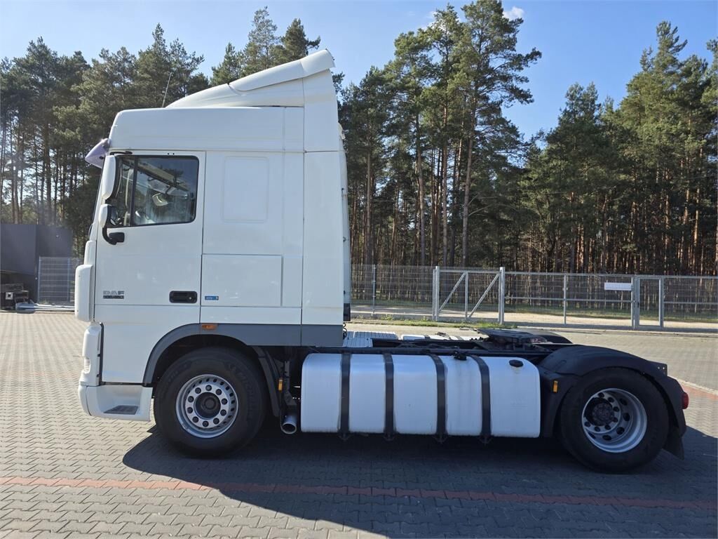 DAF XF 105 460 * EURO 5 * MANUAL* 2013 * STANDARD * SP - Cabeza tractora: foto 2 DAF XF 105 460 * EURO 5 * MANUAL* 2013 * STANDARD * SP - Cabeza tractora: foto 2