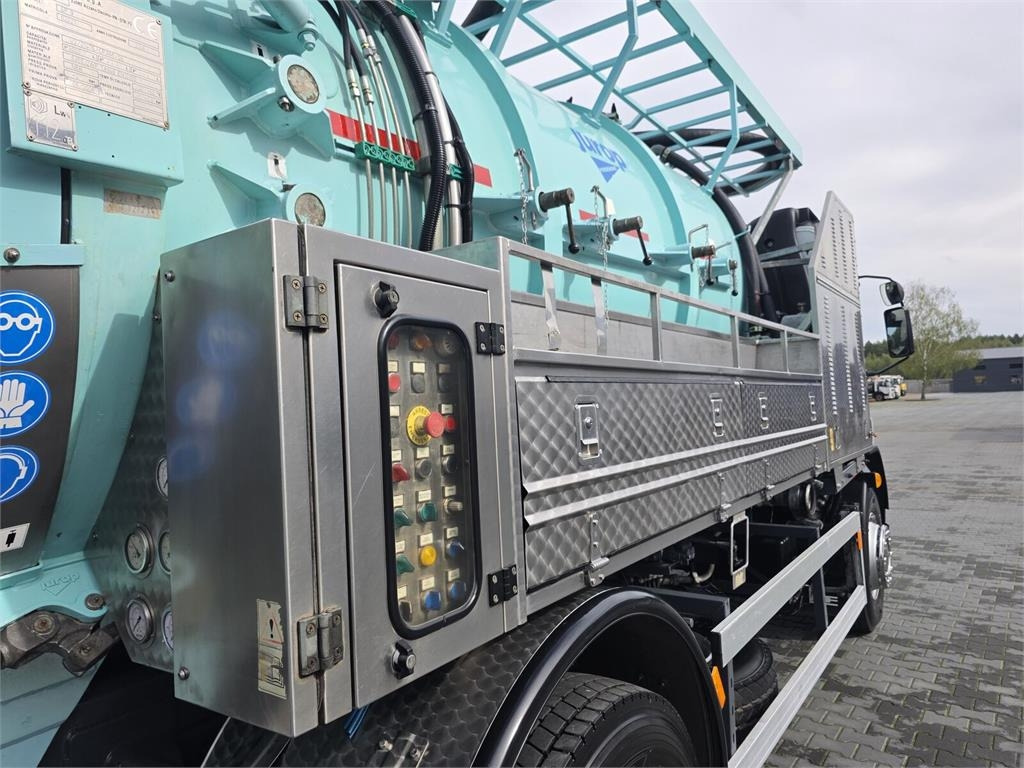 Leasing financiero de DAF WUKO JUROP KOMBI FOR SEWAGE CLEANING  leasing DAF WUKO JUROP KOMBI FOR SEWAGE CLEANING: foto 22