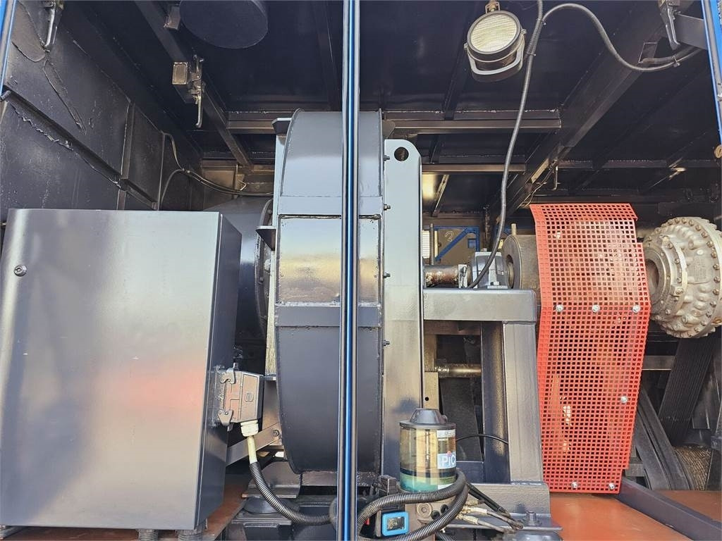 Excavadora Iveco Saugbagger vacuum cleaner excavator sucking loos: foto 11 Excavadora Iveco Saugbagger vacuum cleaner excavator sucking loos: foto 11