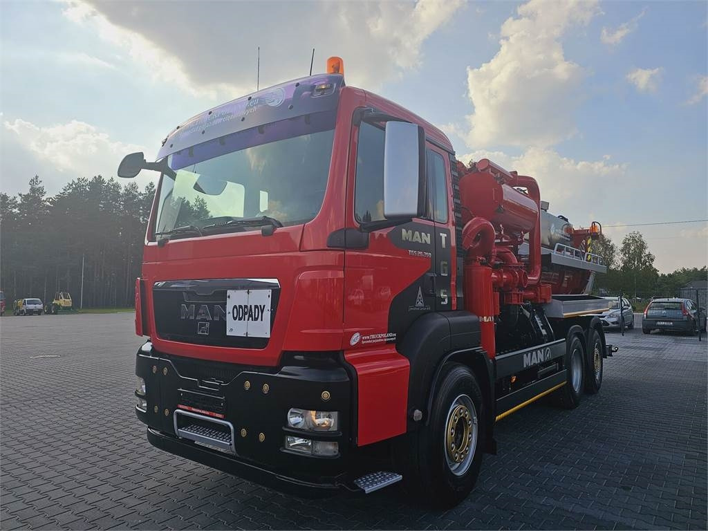 MAN WUKO LARSEN - Otros: foto 3 MAN WUKO LARSEN - Otros: foto 3