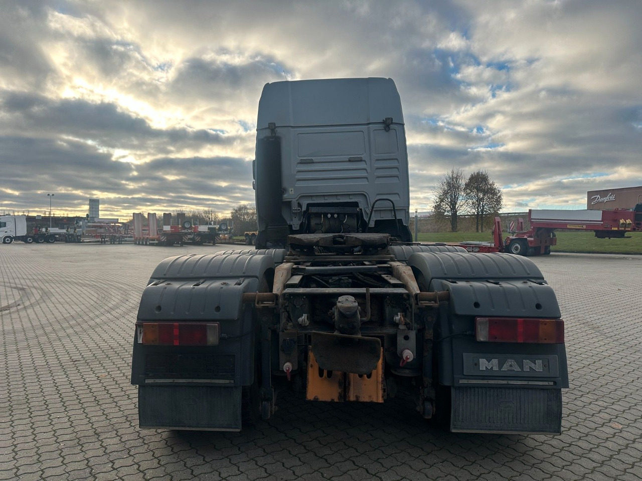 MAN TGA 26.530 6x4 / 120 T - Cabeza tractora: foto 5 MAN TGA 26.530 6x4 / 120 T - Cabeza tractora: foto 5