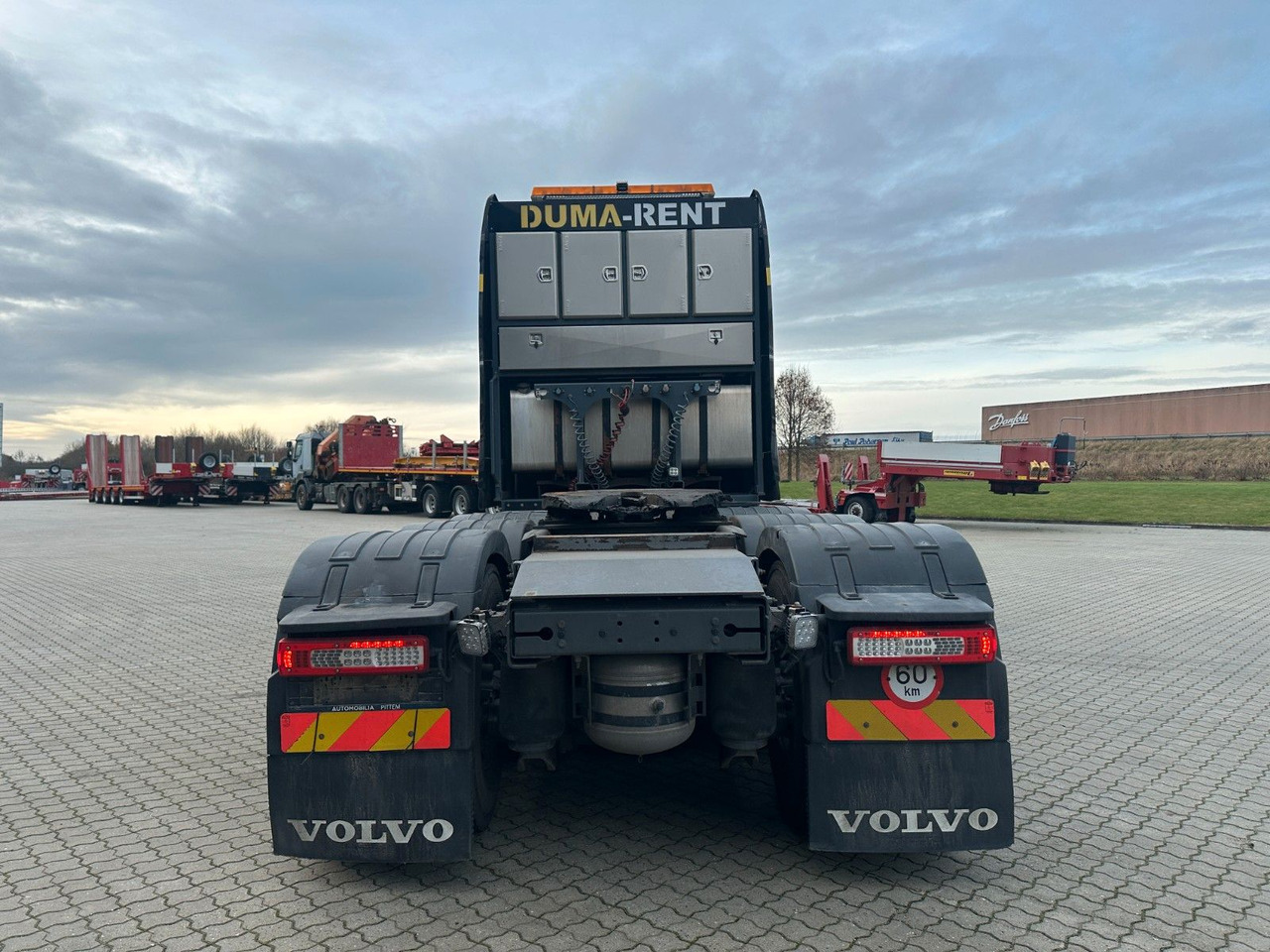 Volvo FH16 750 8x4 250 to. - Cabeza tractora: foto 4 Volvo FH16 750 8x4 250 to. - Cabeza tractora: foto 4